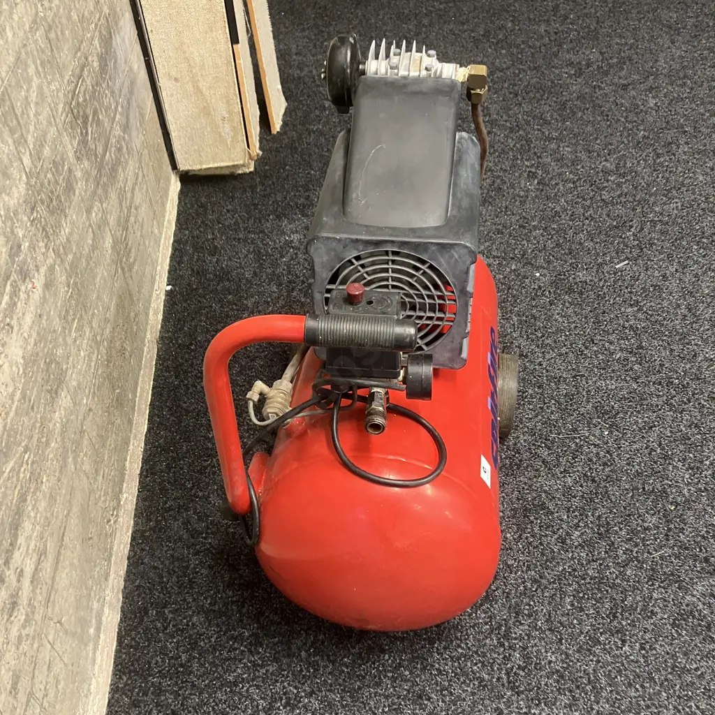 Spitfire 40Lt Air Compressor - Model XTD2540SF, 2.5Hp, 110Cfm Image 1++