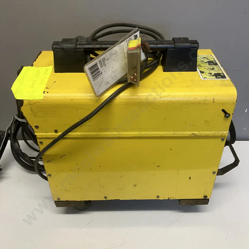 Ryobi Mig Welder - Model DECASTER 135E Image 1++