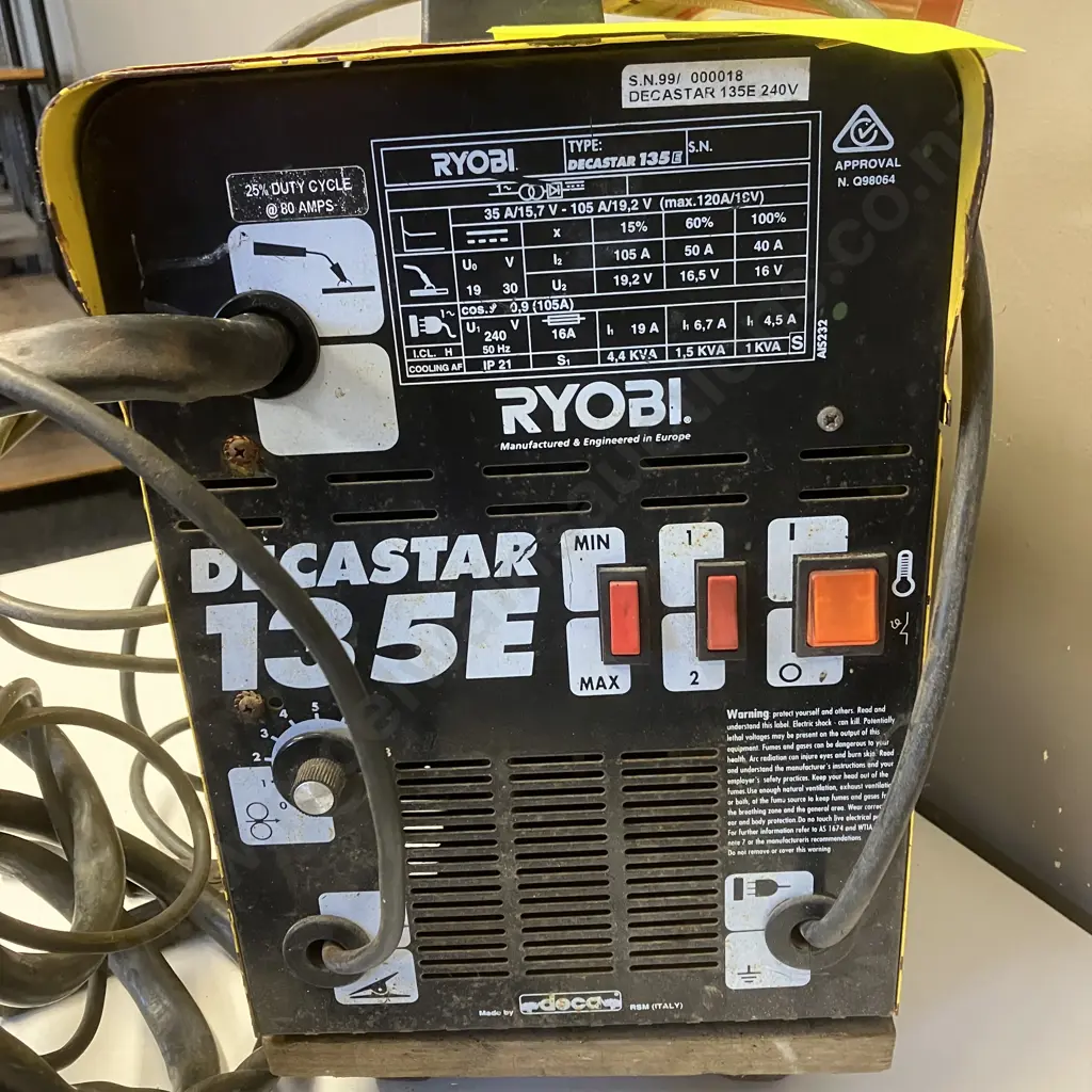 Ryobi Mig Welder - Model DECASTER 135E Image 1++