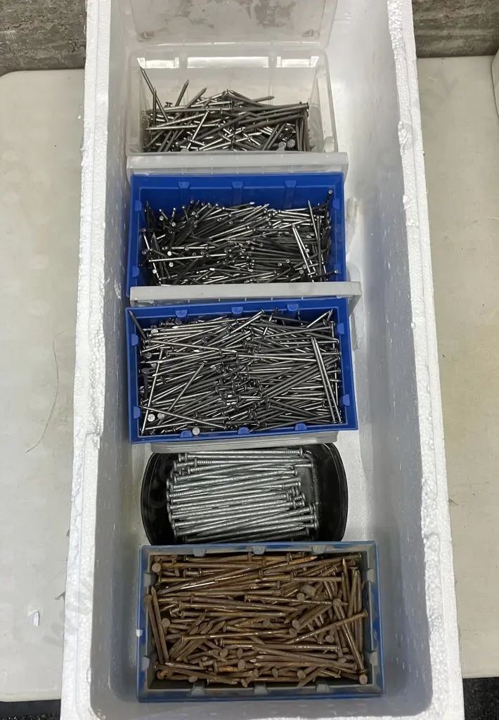 Box Lot Assorted Nails In Containers Image 1++