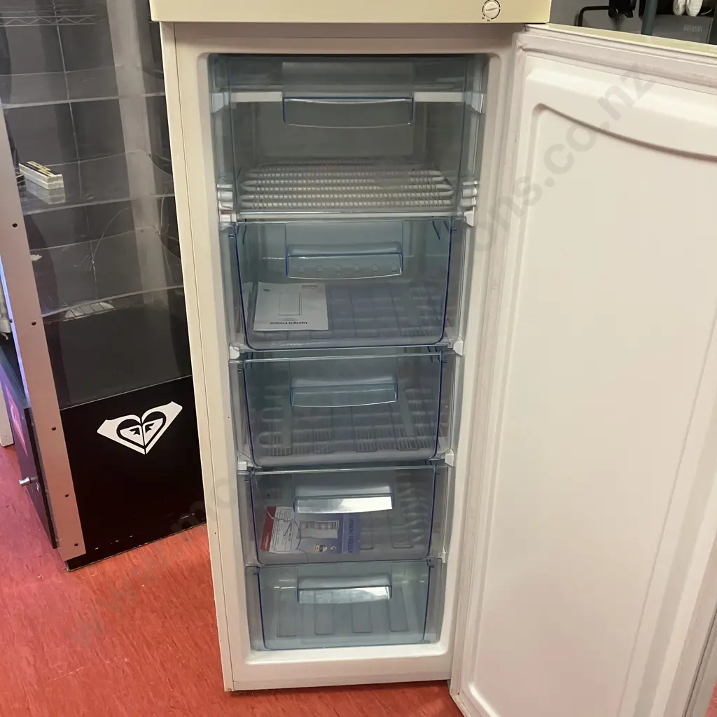 Telmann 180 Litre Upright Freezer - Model HS-Z41FN Image 1++
