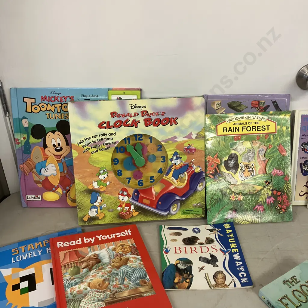 Box lot Assorted Books Image 1++