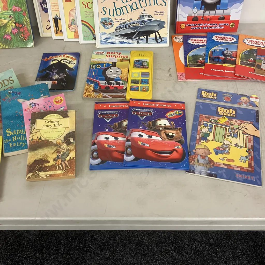Box lot Assorted Books Image 1++