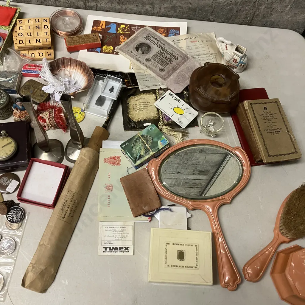 Box Lot Assorted Vintage Items, Collectors Coins Etc Image 1++