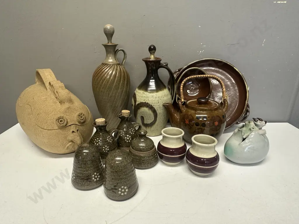 Selection of Pottery Items Image 1++