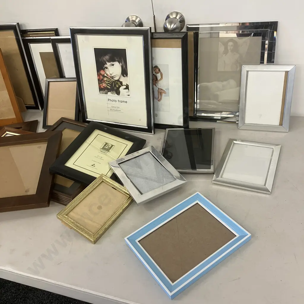 Large Selection Of Photo Frames Image 1++