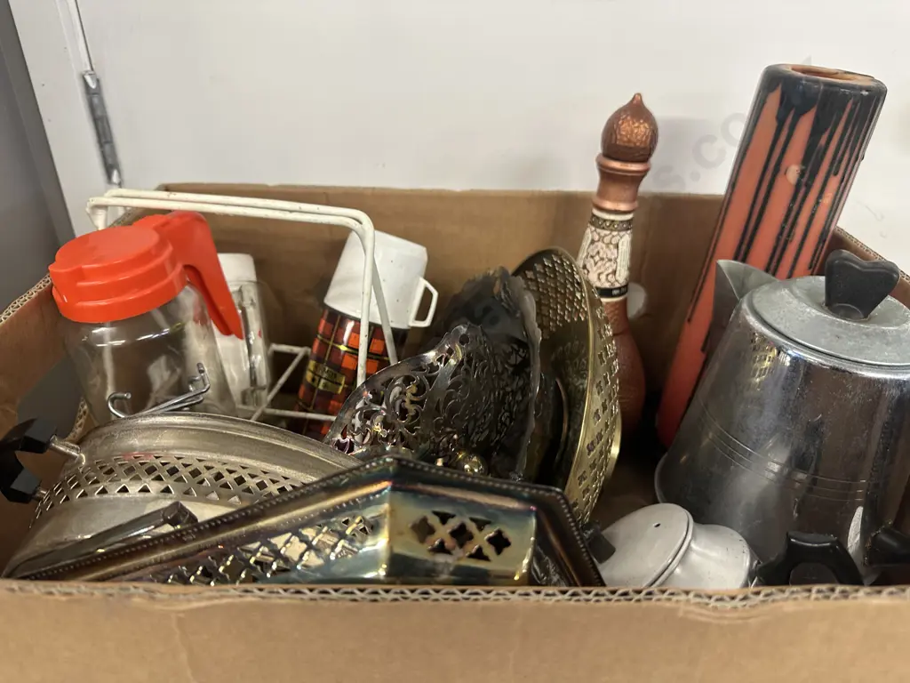 Box Of Assorted Vintage Items Including Electric Jug, Silverware Etc Image 1++