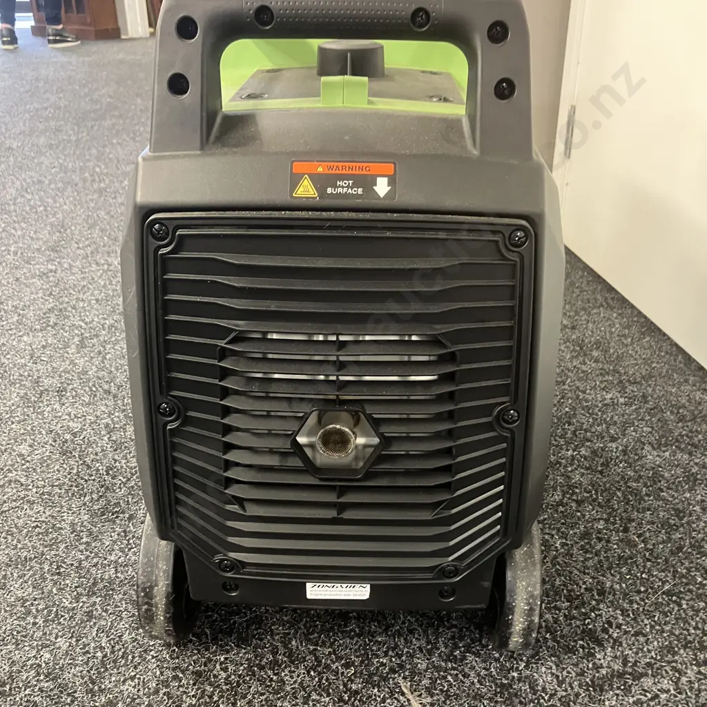 Lawnmaster LGBQH3500E Inverter Generator, Petrol, 3500W Max Power 3200W Rated Power Image 1++