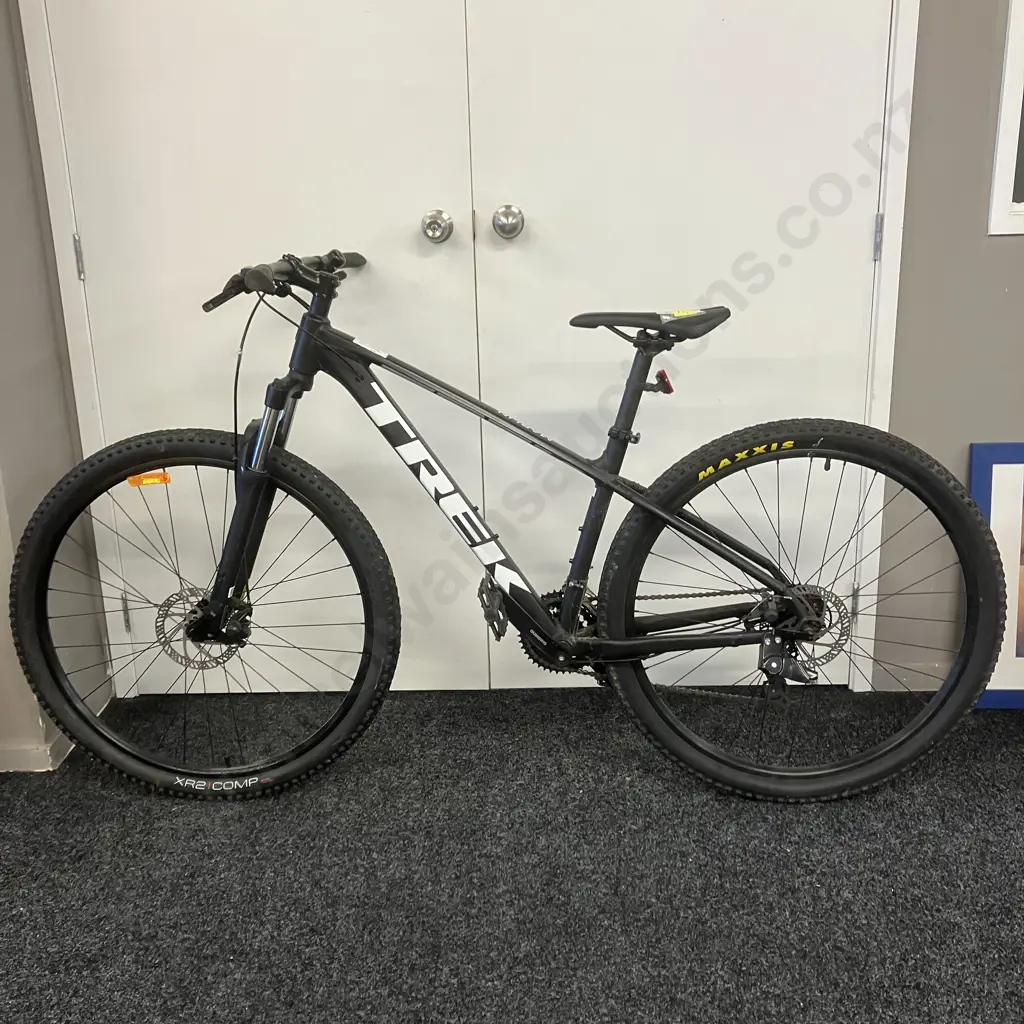 TREK Marlin Black Mountain Bike Image 1++