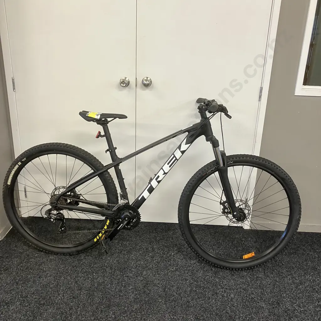 TREK Marlin Black Mountain Bike Image 1++