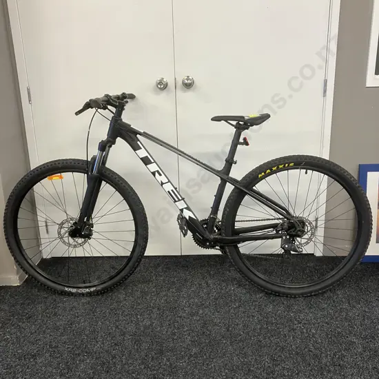 TREK Marlin Black Mountain Bike