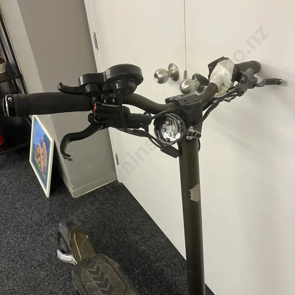 Kaabo Mantis 10 Electric Scooter Image 1++