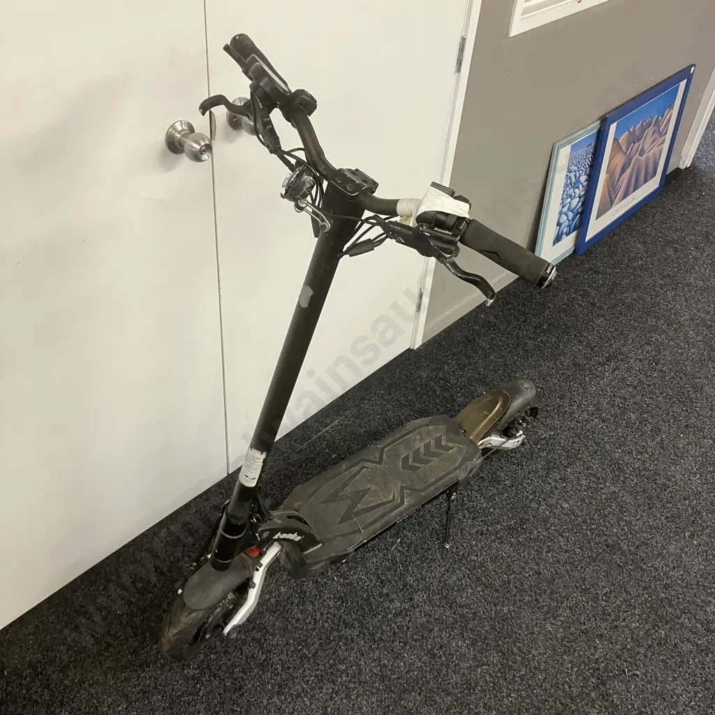 Kaabo Mantis 10 Electric Scooter Image 1++