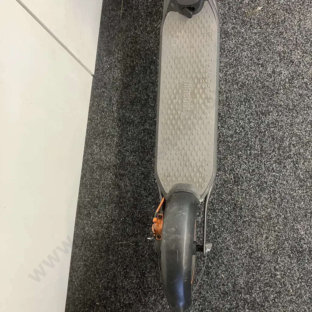 Segway Ninebot Electric KickScooter #M54K5222E10585 Image 1++