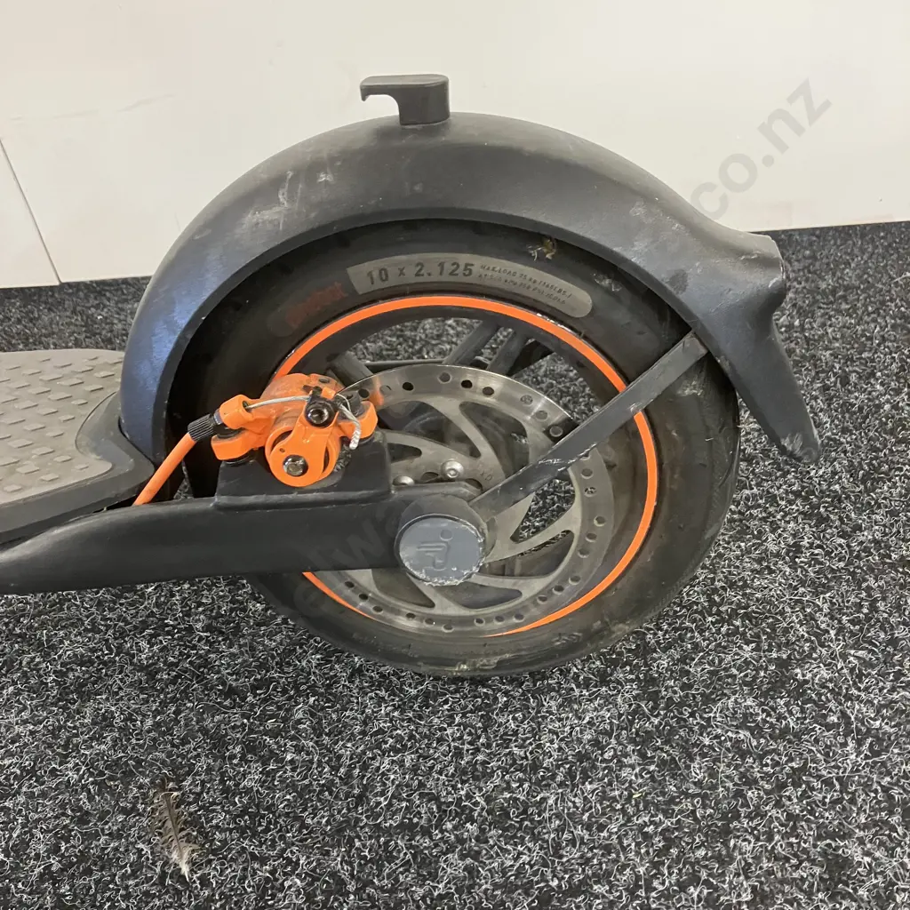 Segway Ninebot Electric KickScooter #M54K5222E10585 Image 1++