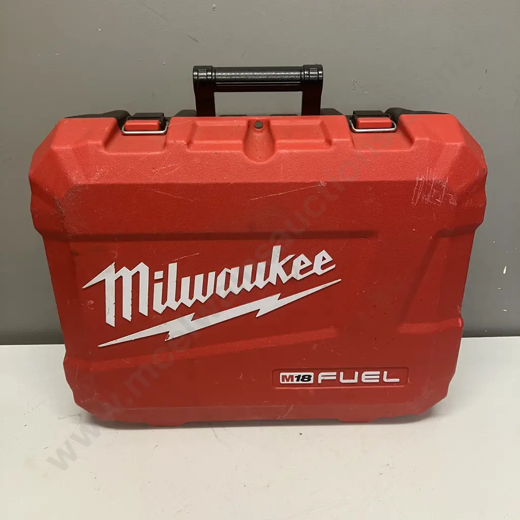 Milwaukee M18 FUEL Cordless Finish Nailer 16Ga 18V - Model FN16GA With 5.0Ah Battery In Moulded Case (No Charger) Image 1++
