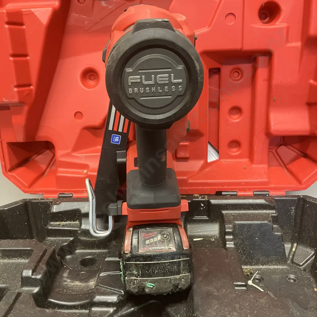 Milwaukee M18 FUEL Cordless Finish Nailer 16Ga 18V - Model FN16GA With 5.0Ah Battery In Moulded Case (No Charger) Image 1++