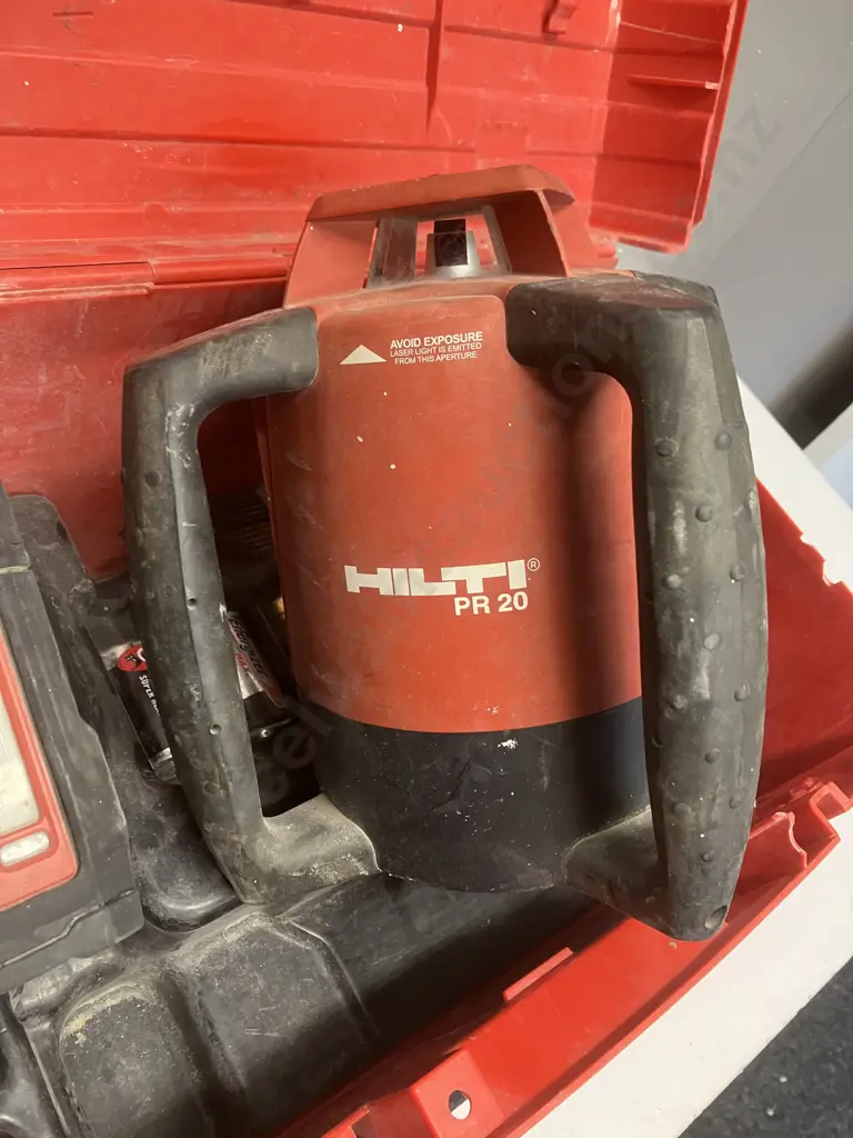 Hilti PR 20 Rotary Laser Level With Hilti PRA 20 Laser Receiver In Moulded Case Image 1++