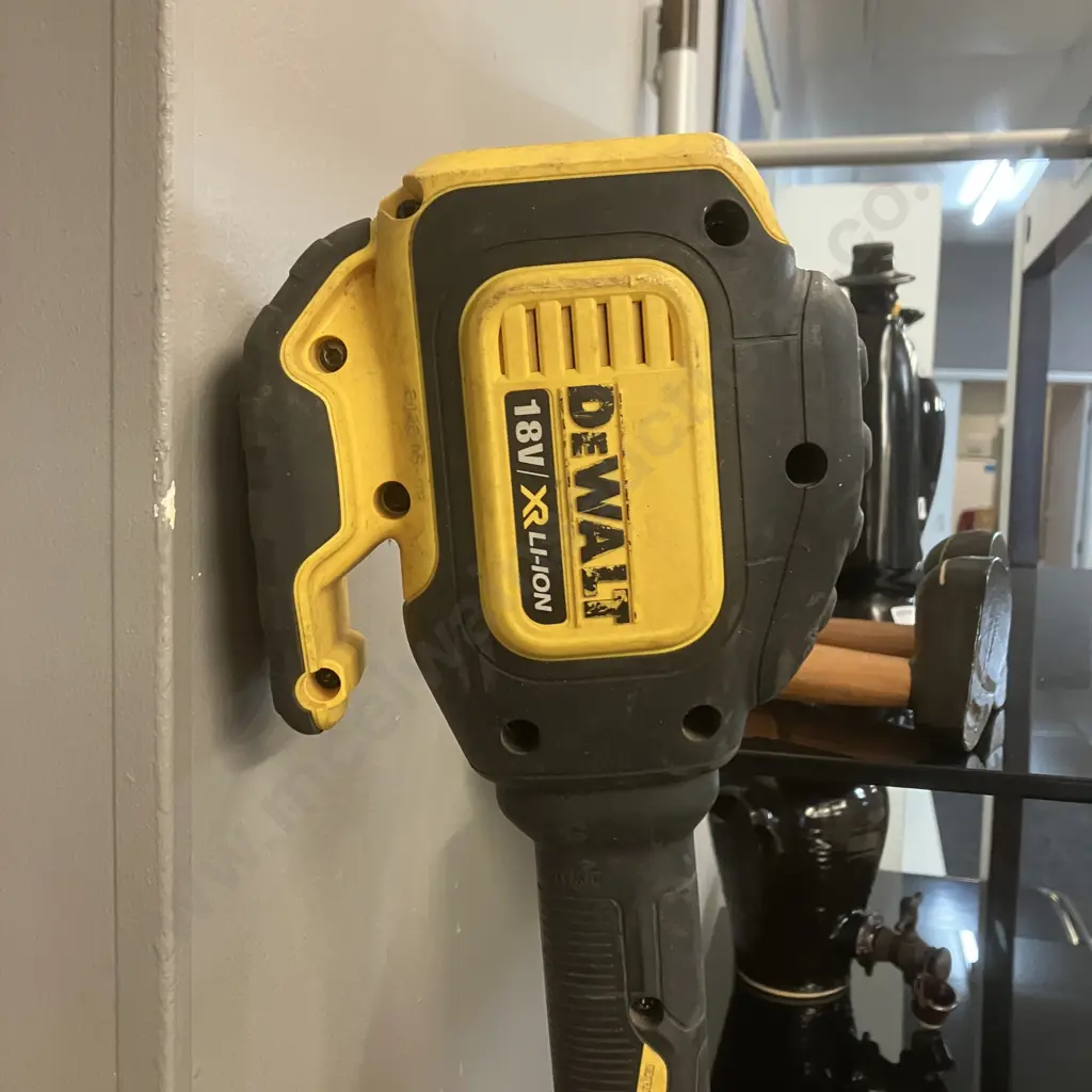 DeWalt Brushless Cordless Line Trimmer DCM561L1S-XE (Skin Only) Image 1++