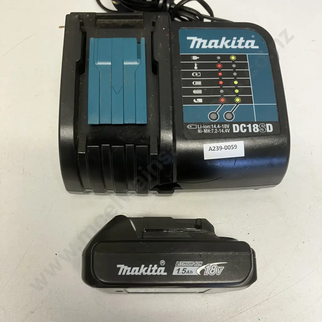 Makita DC18SD LXT Charger 7.2-18v With 1.5Ah Battery Image 1++