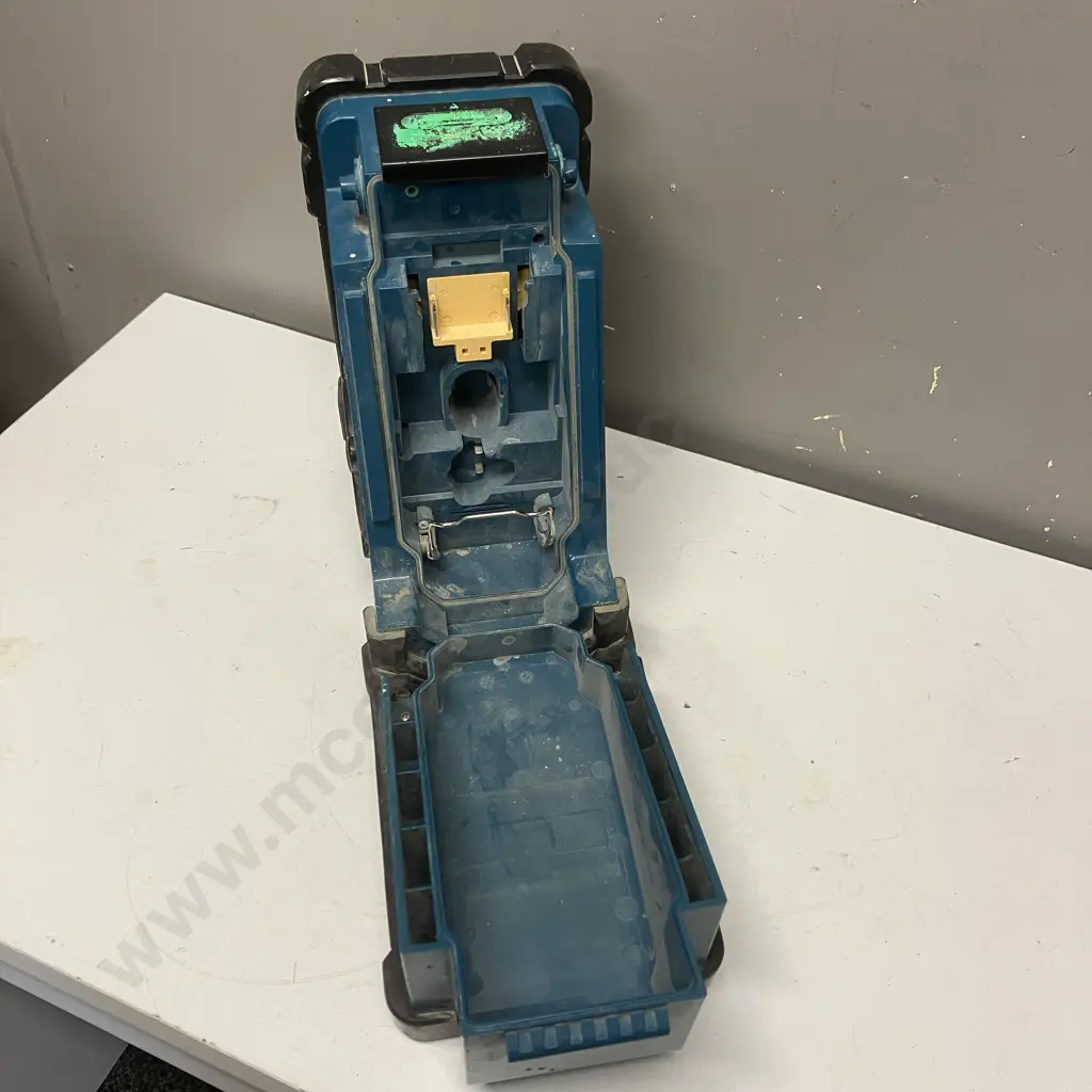 Makita DMR102 Cordless Jobsite Radio Skin Only Image 1++