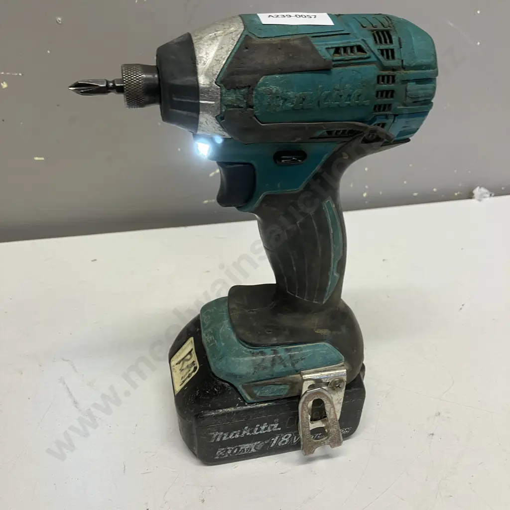 Makita 18V Cordless Drill / Driver With 3.0Ah Battery (No Charger) Image 1++