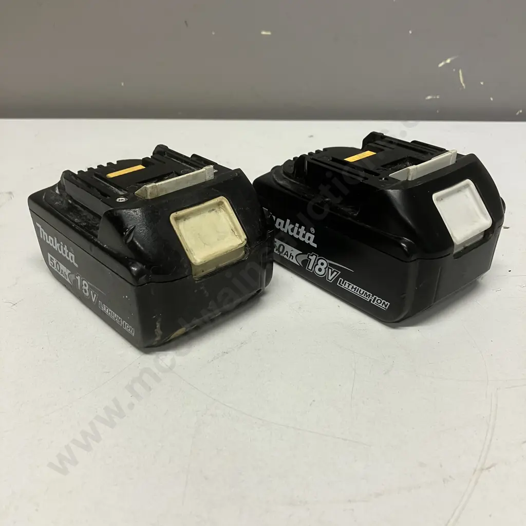 Pair of Makita Batteries - Li-ion 18V 5Ah with Battery Level Gauge Image 1++