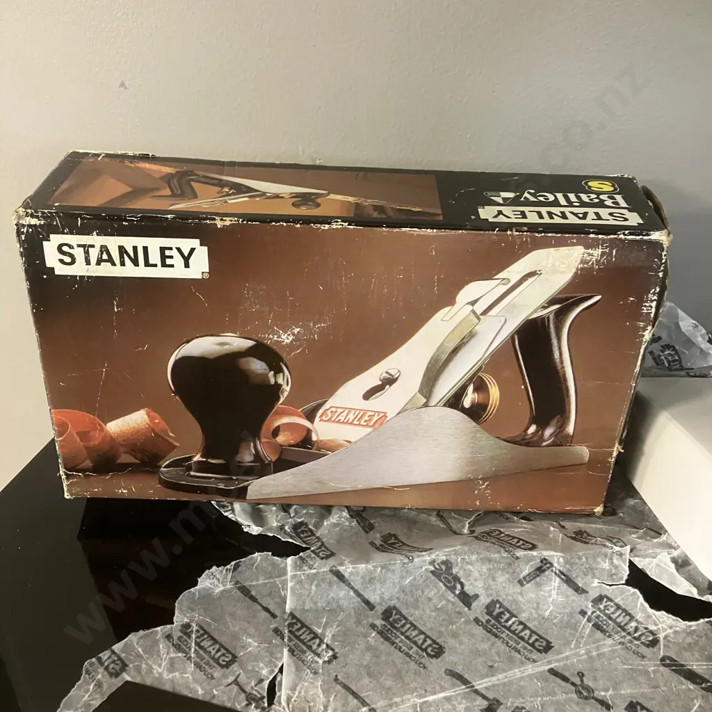 New Vintage STANLEY No.4 BAILEY Smoothing Bench Plane Made in England With Original Box Image 1++