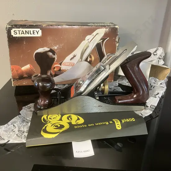 New Vintage STANLEY No.4 BAILEY Smoothing Bench Plane Made in England With Original Box