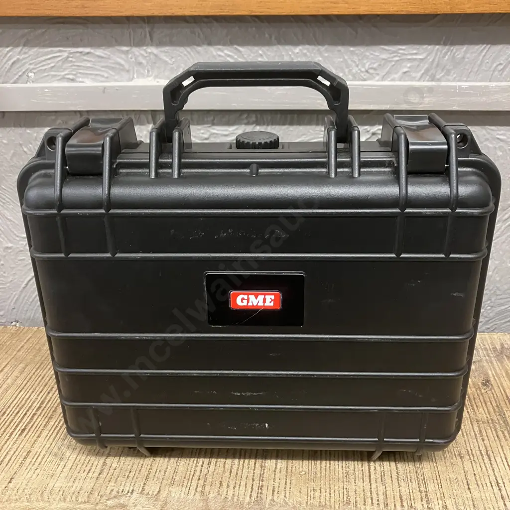 Pair of GME 5/1 Watt UHF CB Handheld Radios In Moulded Case - TX6160 With MC011 Radio Speaker Microphones (No Charger) Image 1++