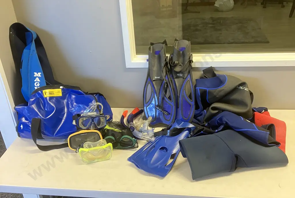 Diving Gear & Bag - Goggles, Snorkels, Flippers, Wetsuit Etc Image 1++