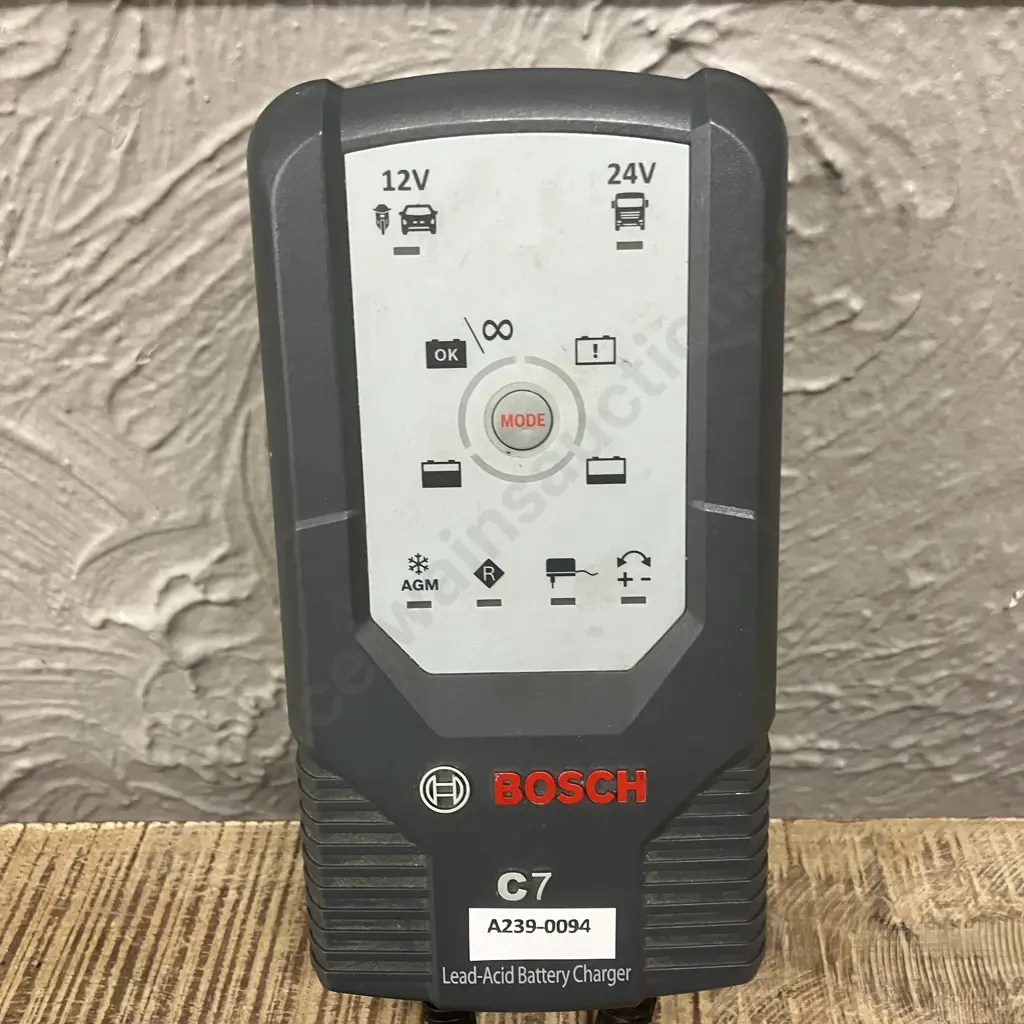 Bosch C7 12/24-Volt 6-Mode Battery Charger and Maintainer (Missing Black Clip) Image 1++