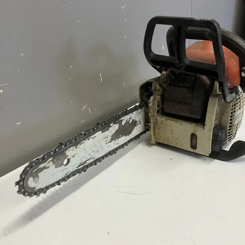 Stihl 017 Chainsaw Image 1++