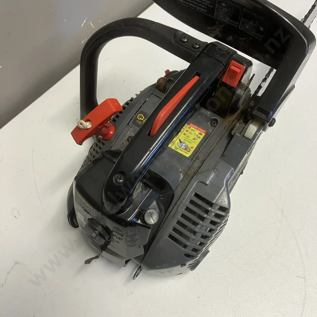 Ozito 25.4cc 305mm Petrol Chainsaw PCS-305A Image 1++