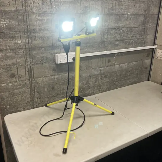 Arlec 2 x LED Worklights With Tripod Stand