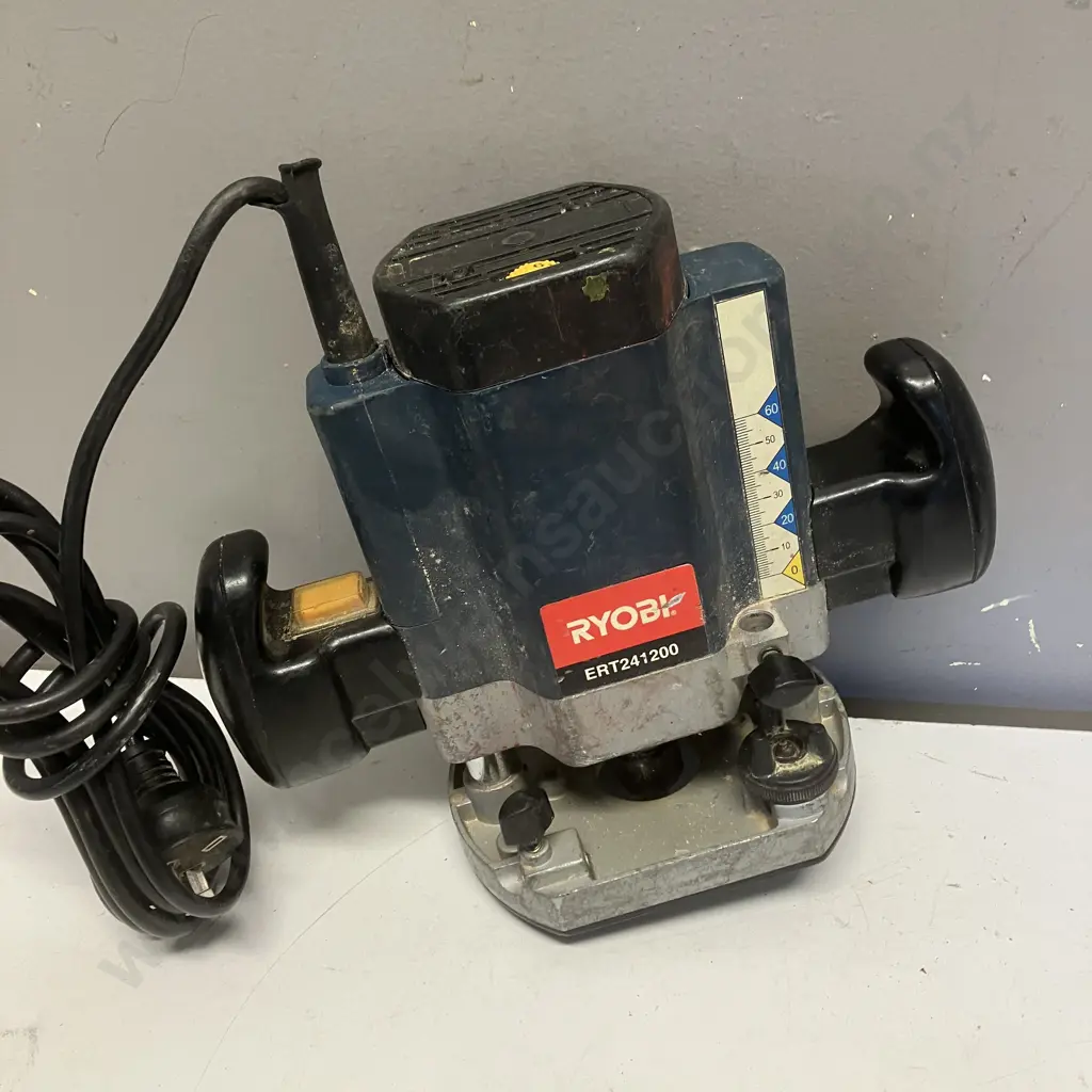 Ryobi 1200W Plunge Router ERT241200 & Ozito BSR-7000 800W Belt Sander Image 1++