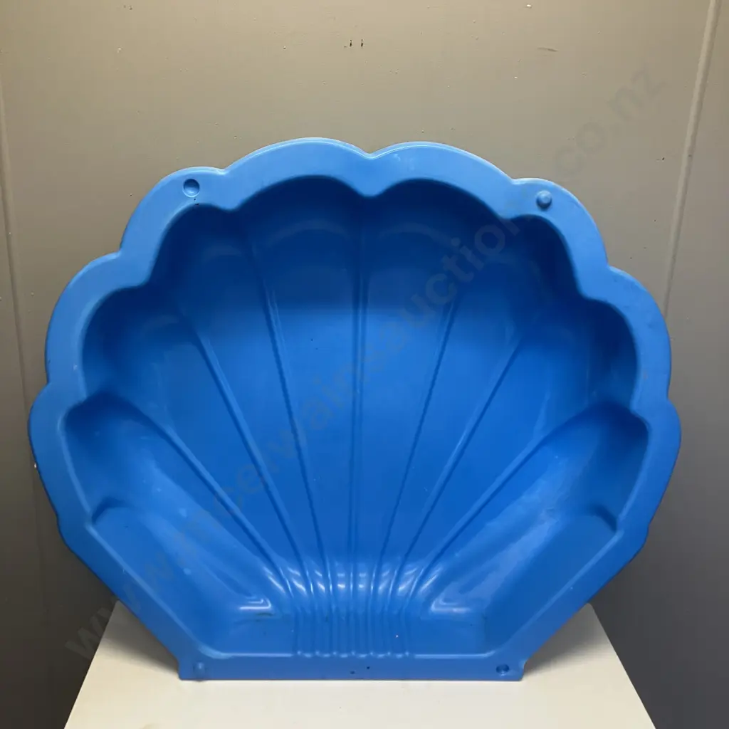 Arlec Handy Battery Charger & Blue Plastic Shell Pool Image 1++