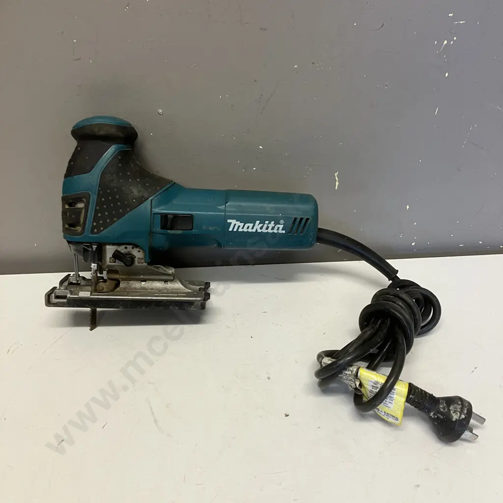 Makita Jigsaw - 720W Barrel Grip Jigsaw Model 4351FCT Image 1++