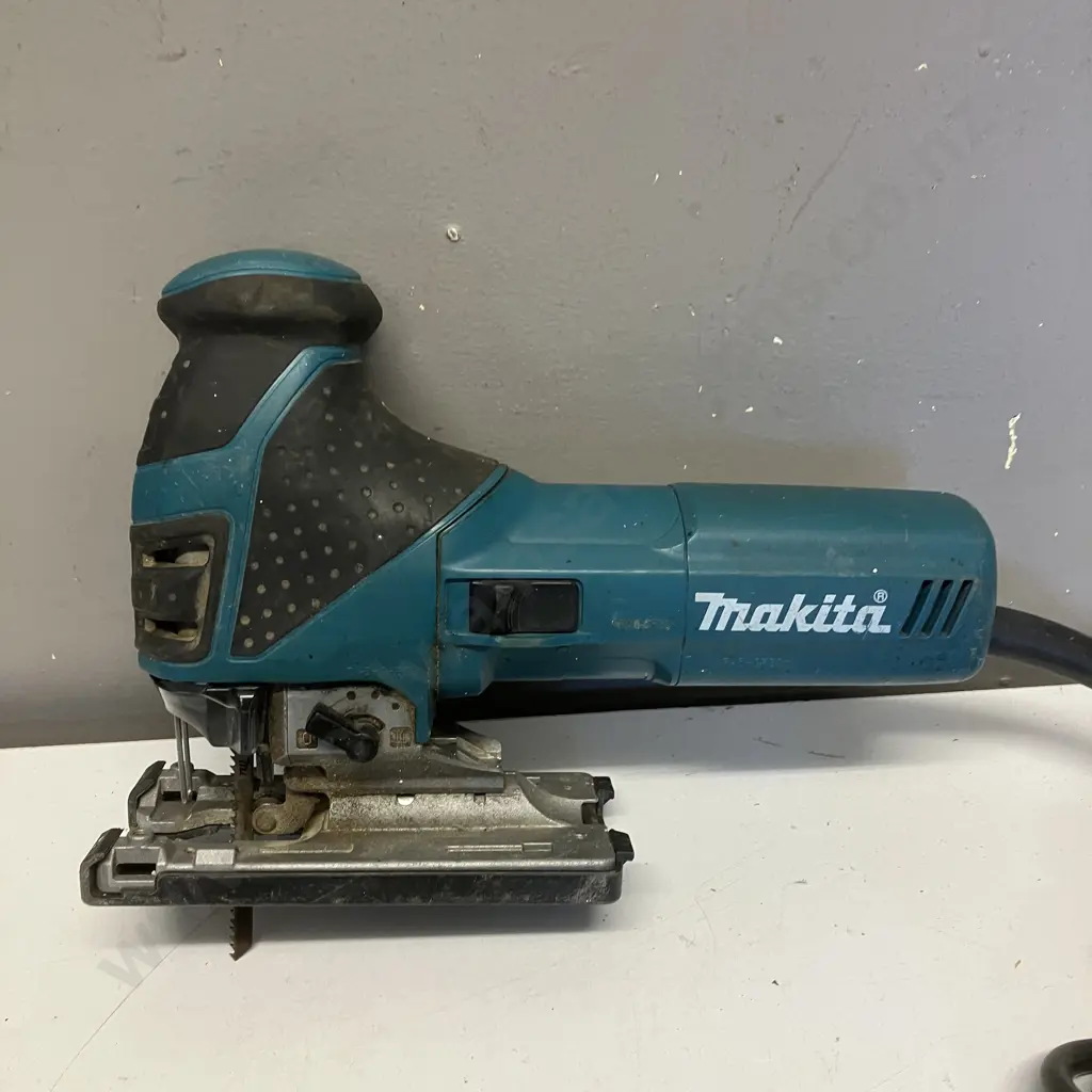 Makita Jigsaw - 720W Barrel Grip Jigsaw Model 4351FCT Image 1++