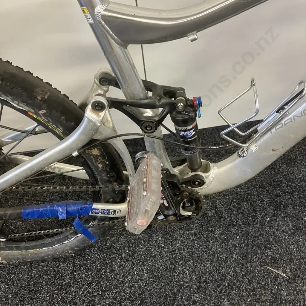 Giant Trance XZ Silver Colour (As Found) Image 1++