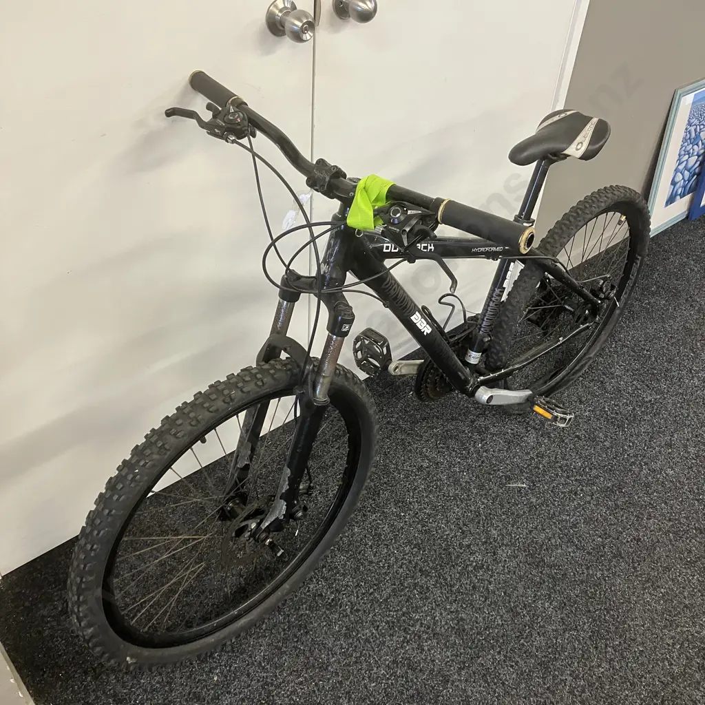 Black Diamondback Outback Bike Image 1++