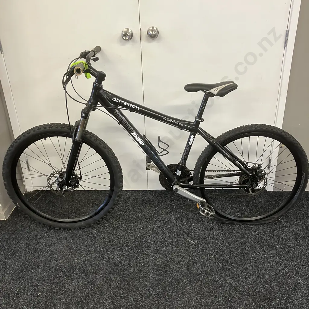 Black Diamondback Outback Bike Image 1++
