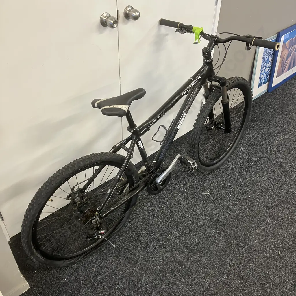 Black Diamondback Outback Bike Image 1++