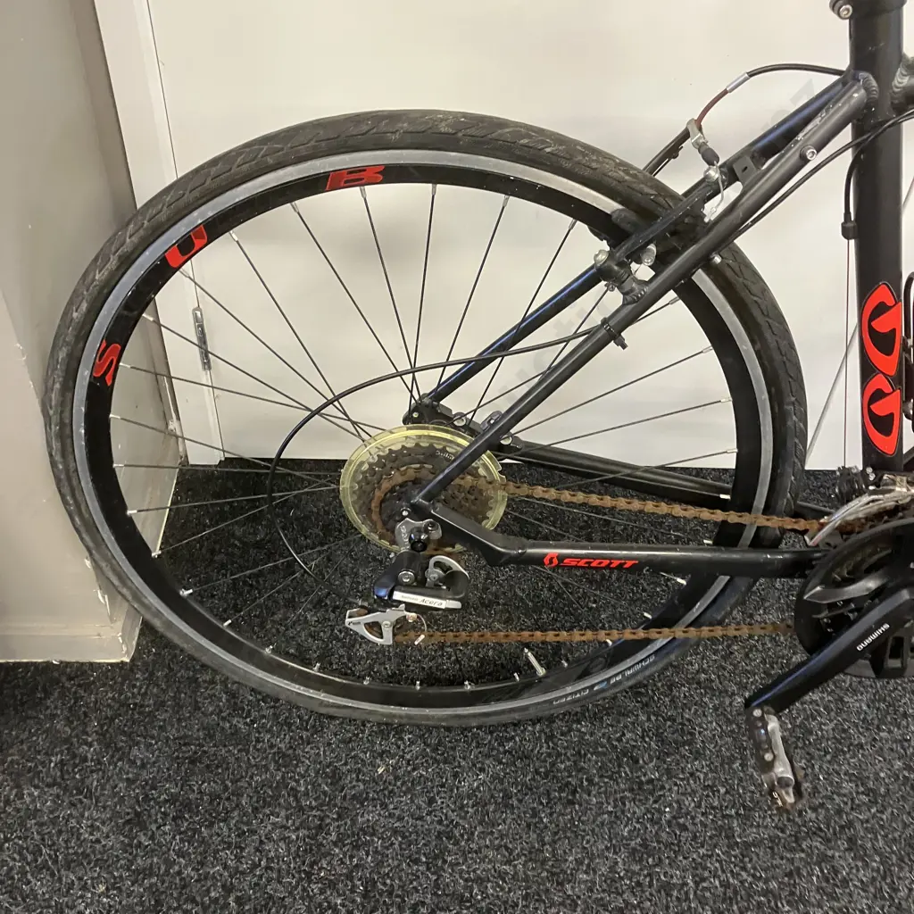 Scott SUB40 Bike, Black & Red Colours (No Seat) Image 1++