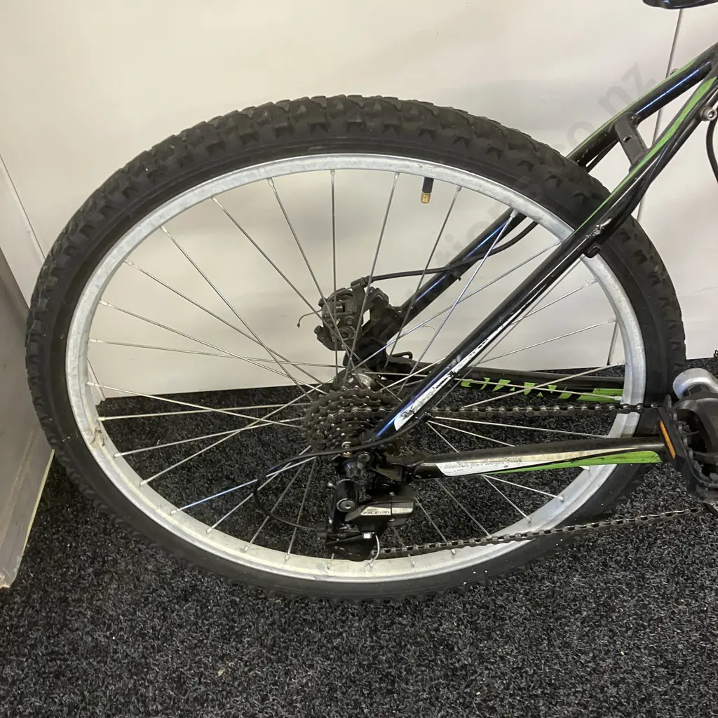 Talon Green / Black / White Colour Bike Image 1++