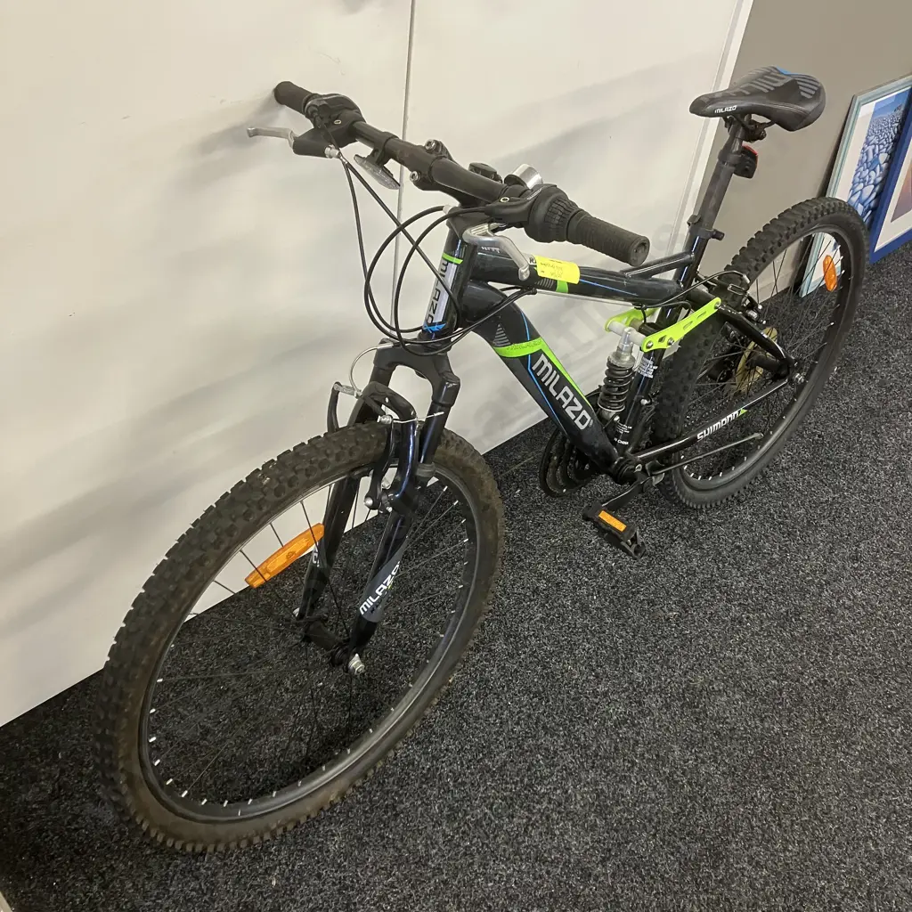 Milazo Ridge 2.0 Black & Green Bike Image 1++