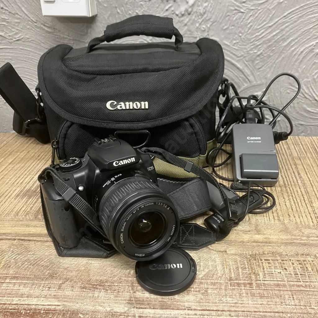 Canon EOS 400D Camera With 18-55mm Lens, Batteries & Charger, Bag & Remote Switch Image 1++