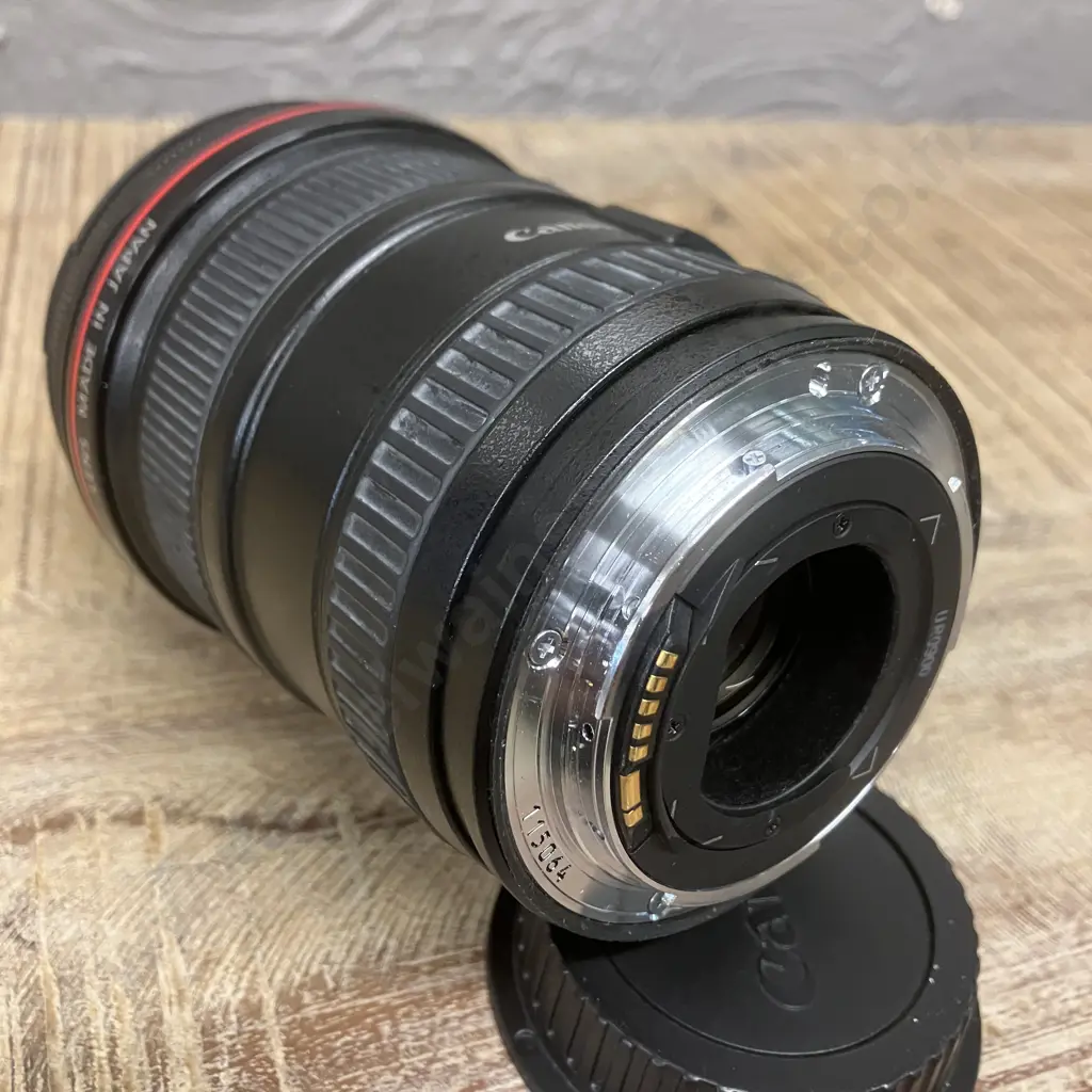 Canon EF 17-40mm F/4 L USM Lens Image 1++