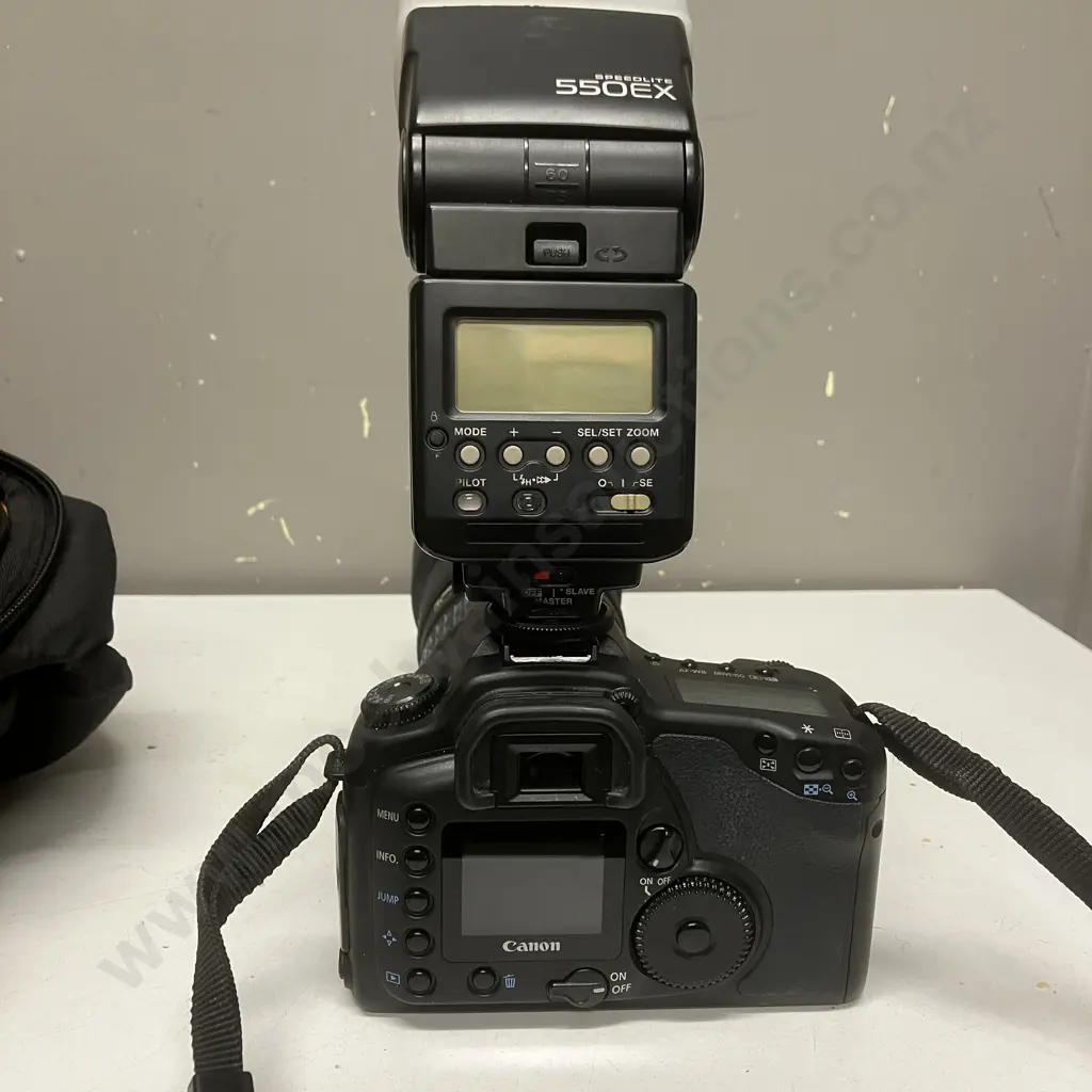 Canon EOS 10D 6.3MP DSLR Camera, Sigma 70-200mm f2.8 APO HSM Lens, Batteries, Charger, With Crumpler Camera Backpack Image 1++
