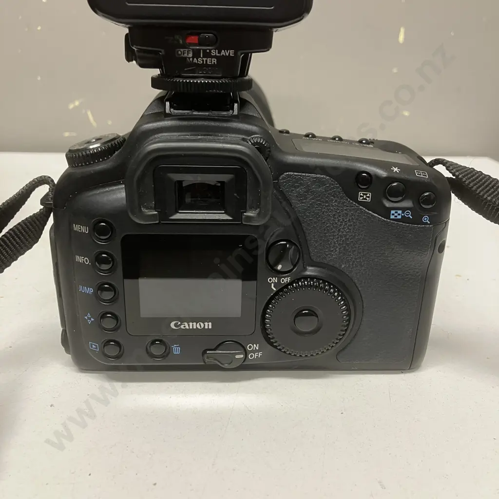 Canon EOS 10D 6.3MP DSLR Camera, Sigma 70-200mm f2.8 APO HSM Lens, Batteries, Charger, With Crumpler Camera Backpack Image 1++